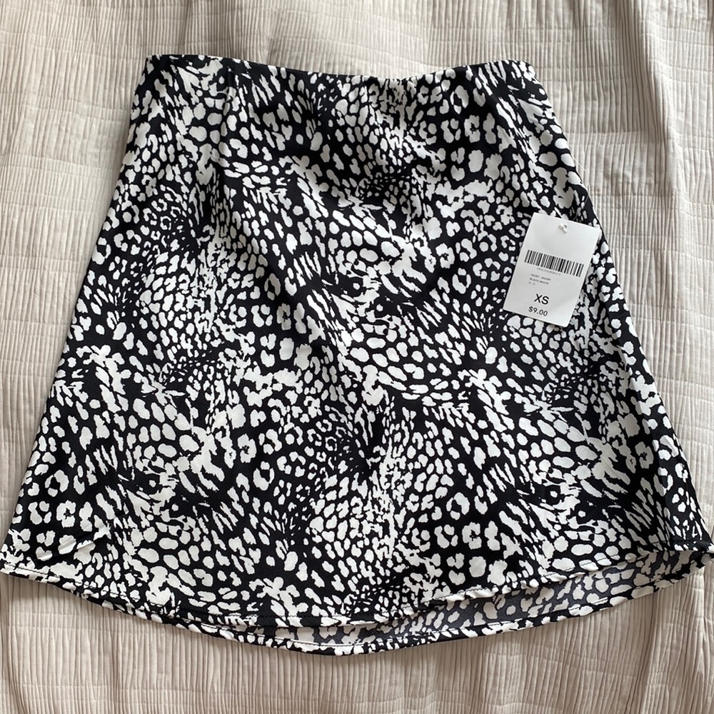 Forever 21 patterned skirt